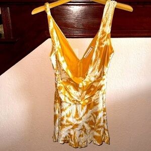 CHICWAYS SIZE MEDIUM MUSTARD YELLOW & WHITE TROPICAL FLORAL ROMPER ONE PIECE MED